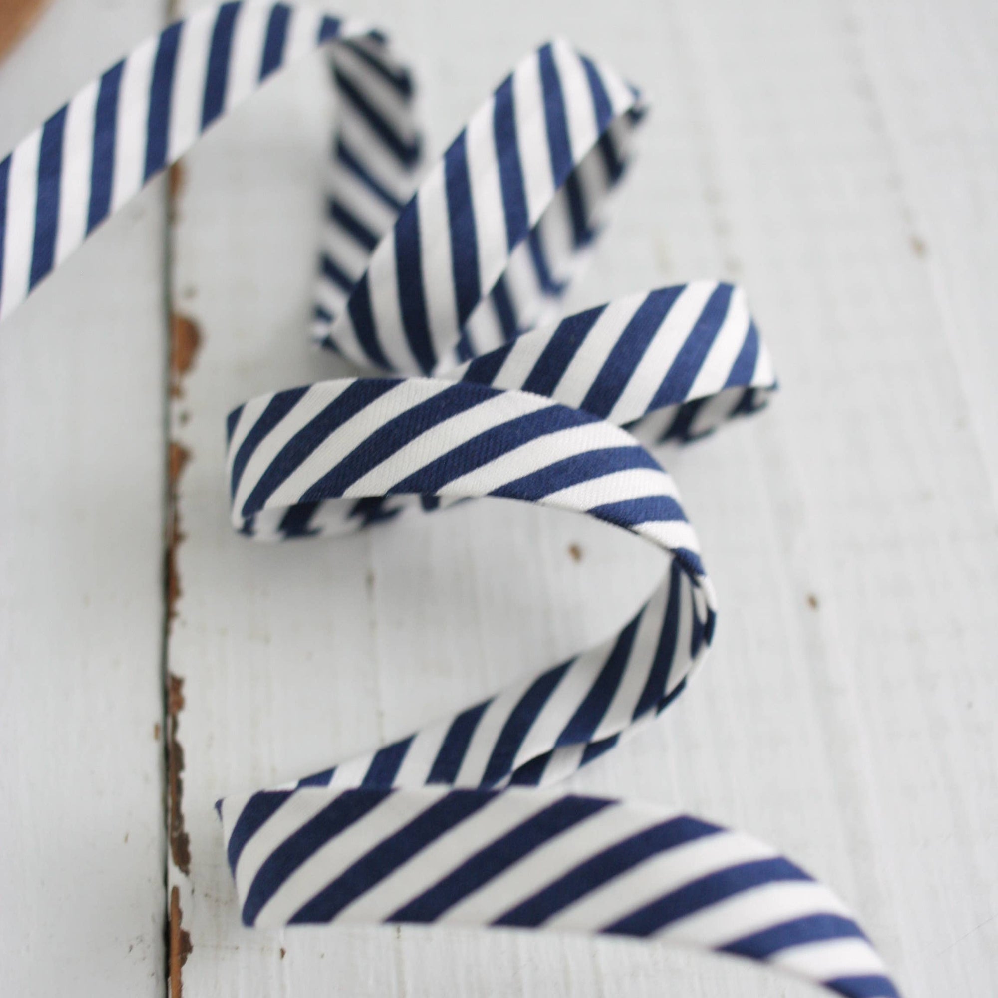 1/2" Double Fold Bias Binding-Navy Blue Stripe 100% Cotton, one yard
