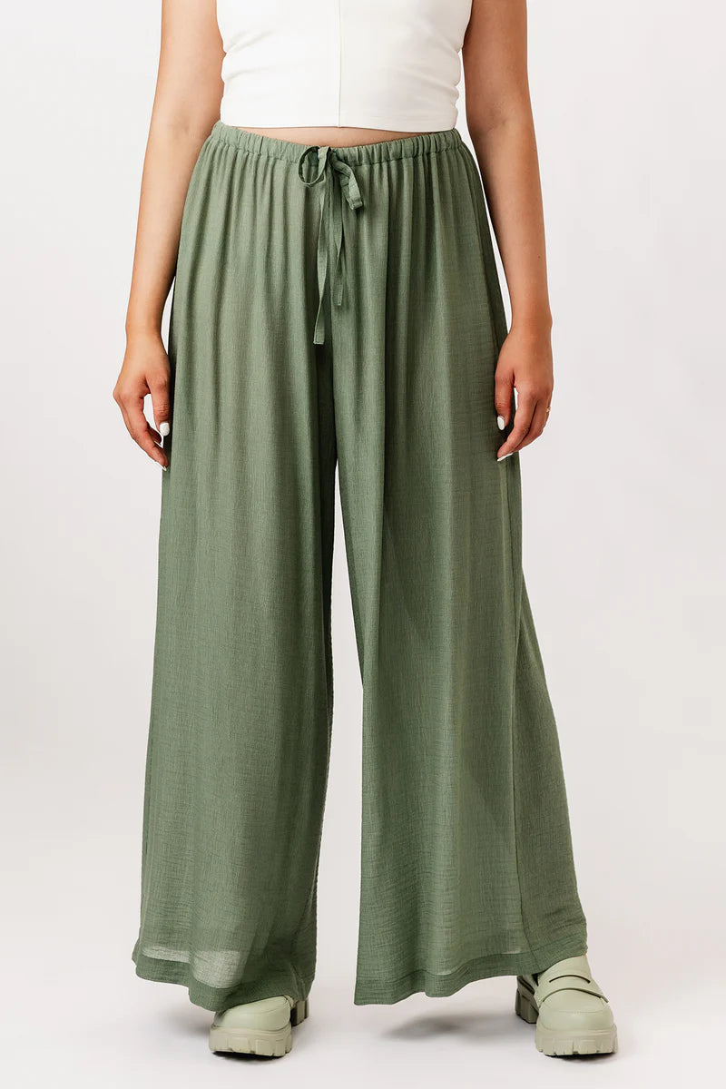 Class: Sew the Aulio Trousers (or Shorts) with Loren, Starts Tuesday August 5, 5:30-8PM (3 sessions)