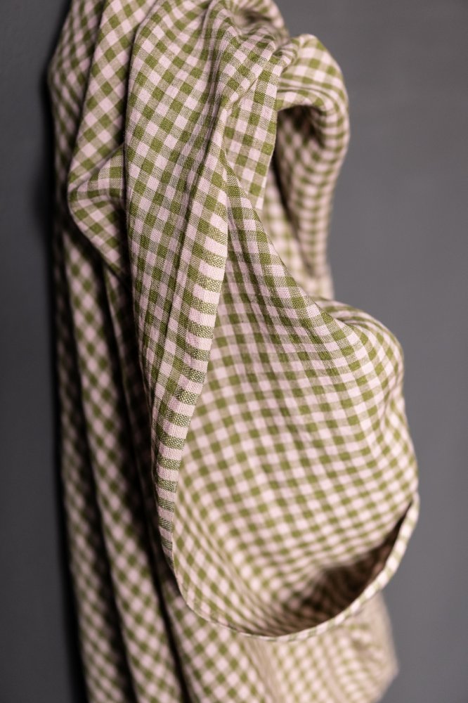 Merchant & Mills, European Laundered Linen, "Summer Thistle" Pale Pink and Green Check, 1/4 yard
