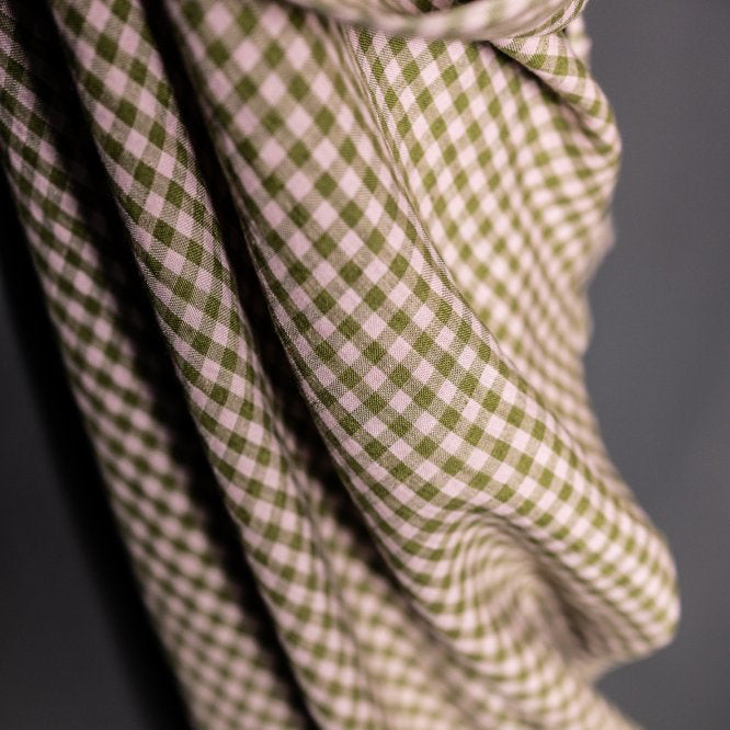 Merchant & Mills, European Laundered Linen, "Summer Thistle" Pale Pink and Green Check, 1/4 yard