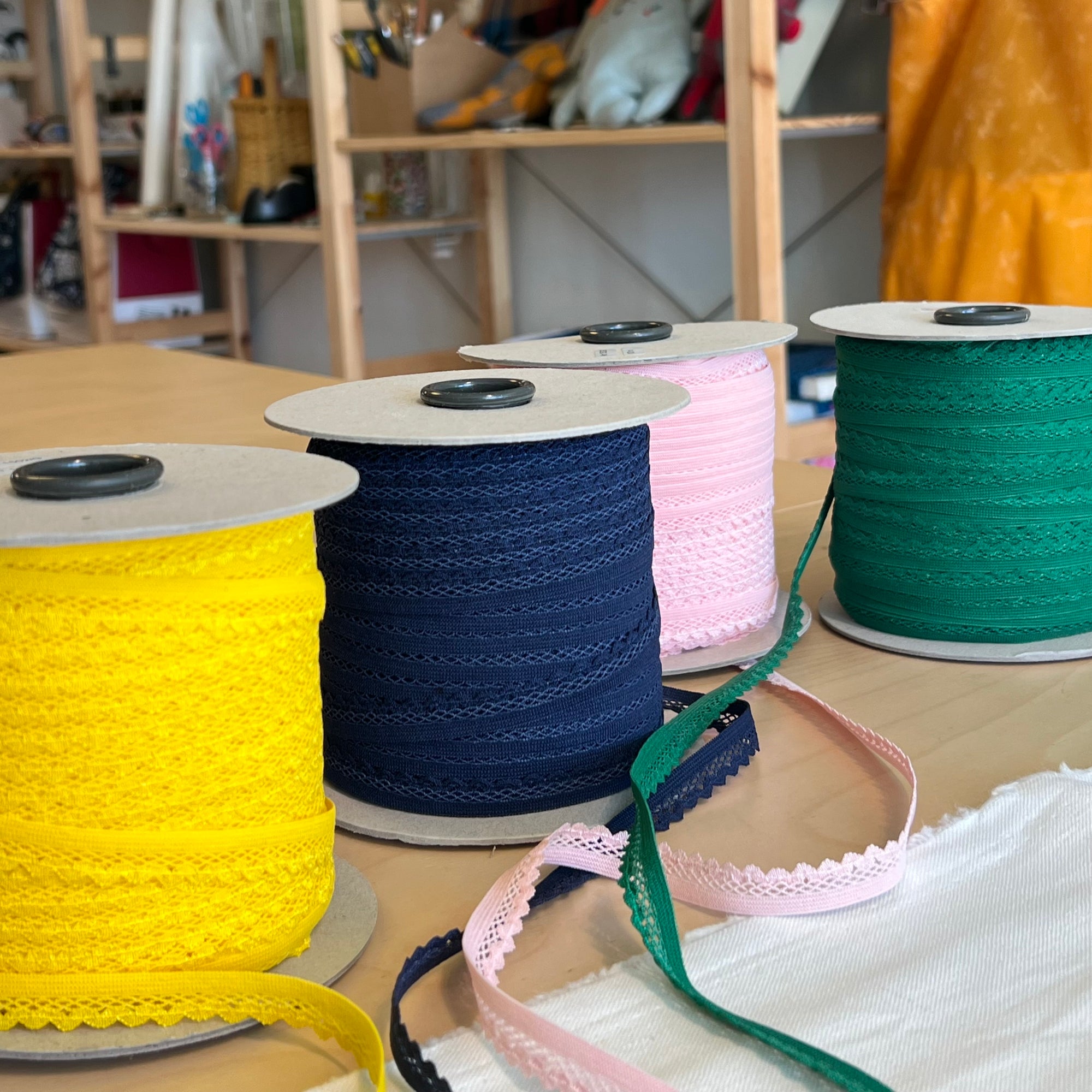 Lingerie Elastic - One Side Ric-Rac Mesh (4 color ways), 1 yard
