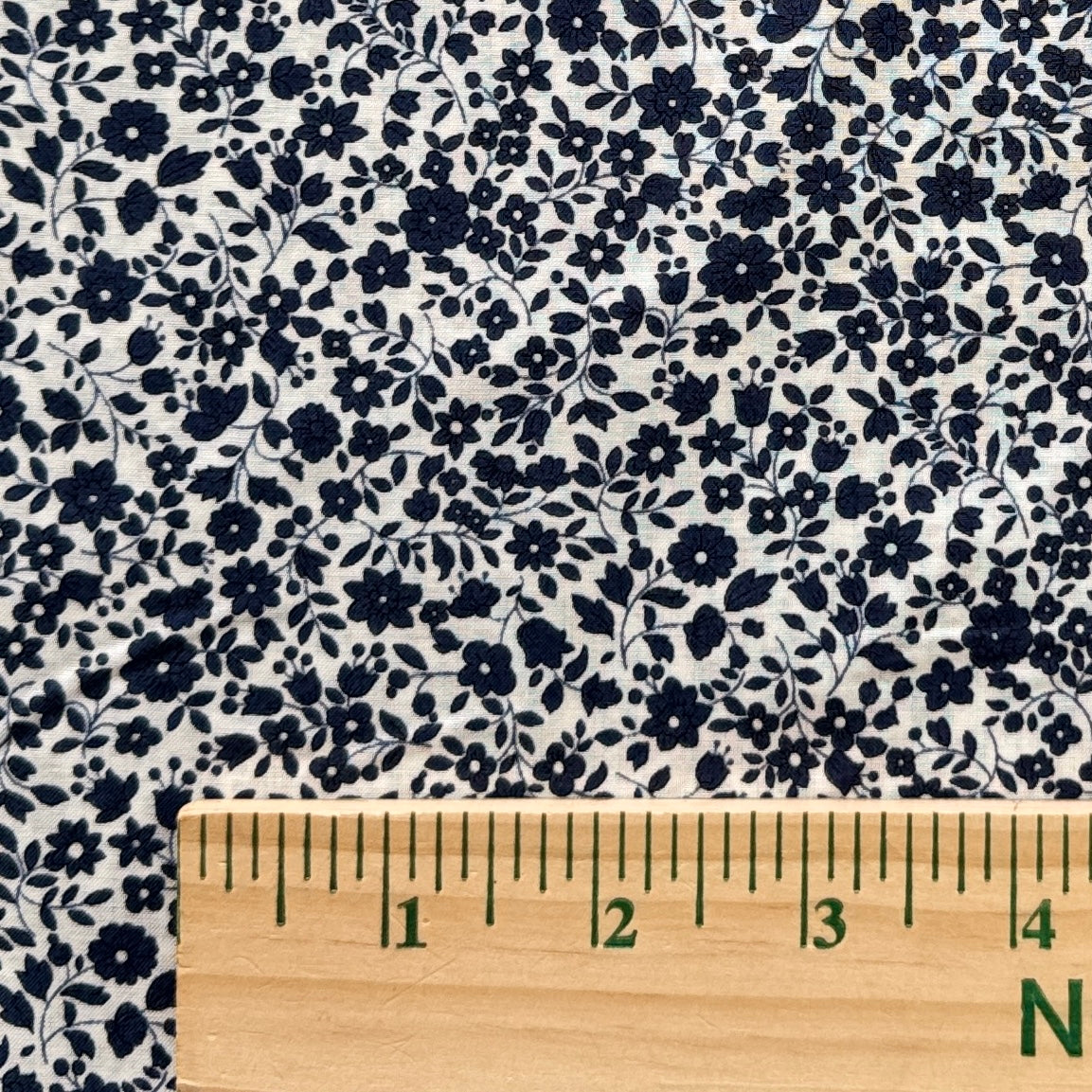 Kokka shirting, Japanese Cotton Lawn, Field of flowers, Navy on Ecru, Navy, 1/4 yard