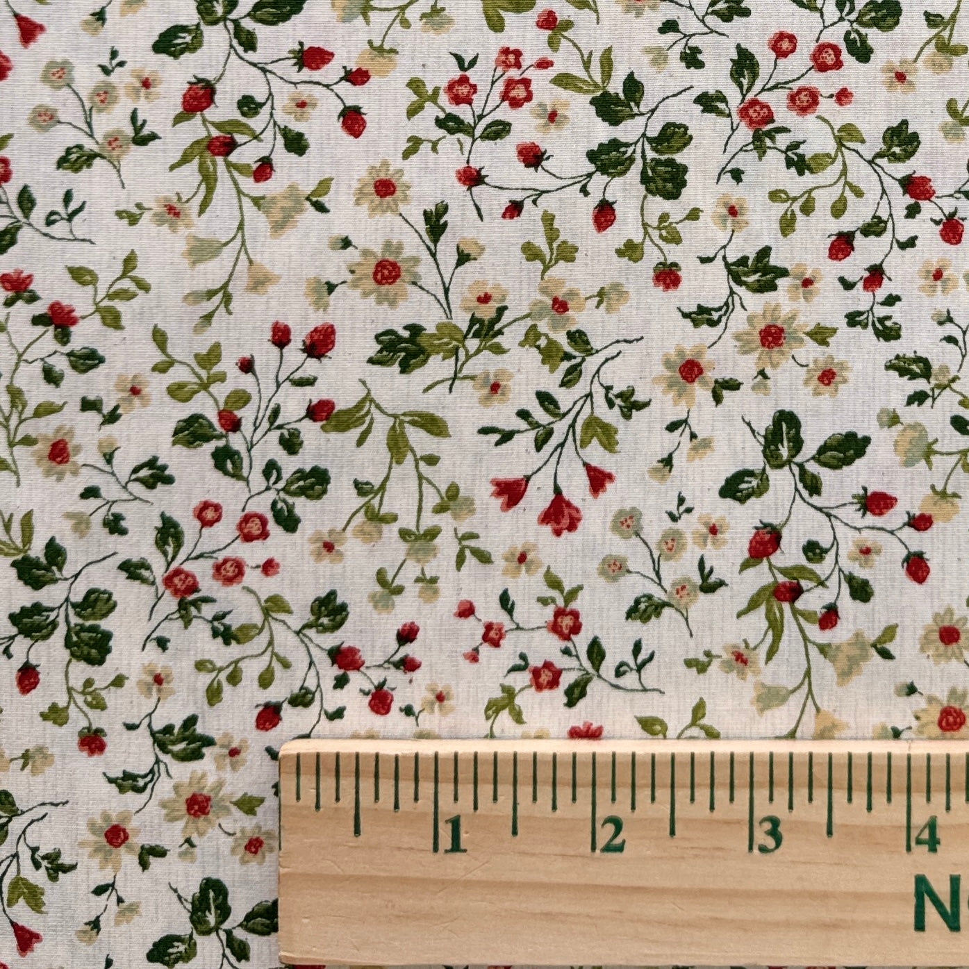 Kokka. Japanese Cotton Shirting, Berries and Flowers, 1/4 yard