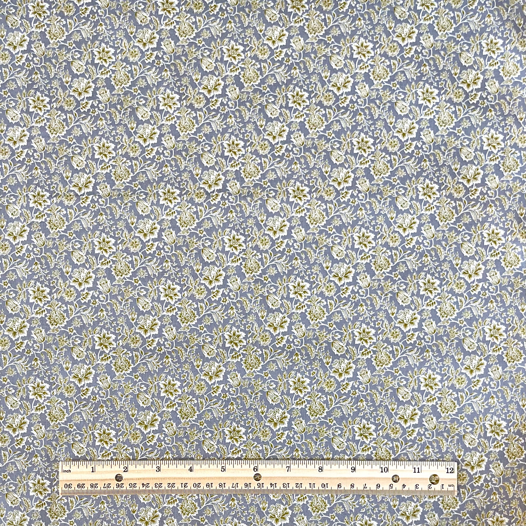 Hokkoh, Small Flower Toile Japanese Lawn, two colorways, 1/4 yard