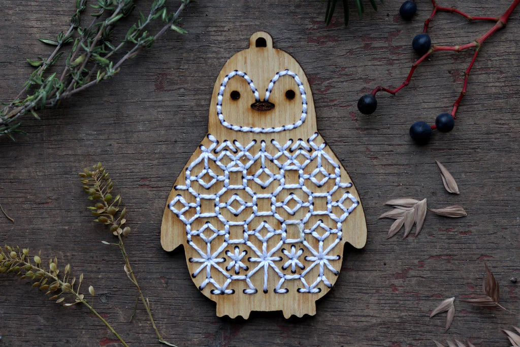 Kiriki D.I.Y Stitched Wood and White Ornament Kit
