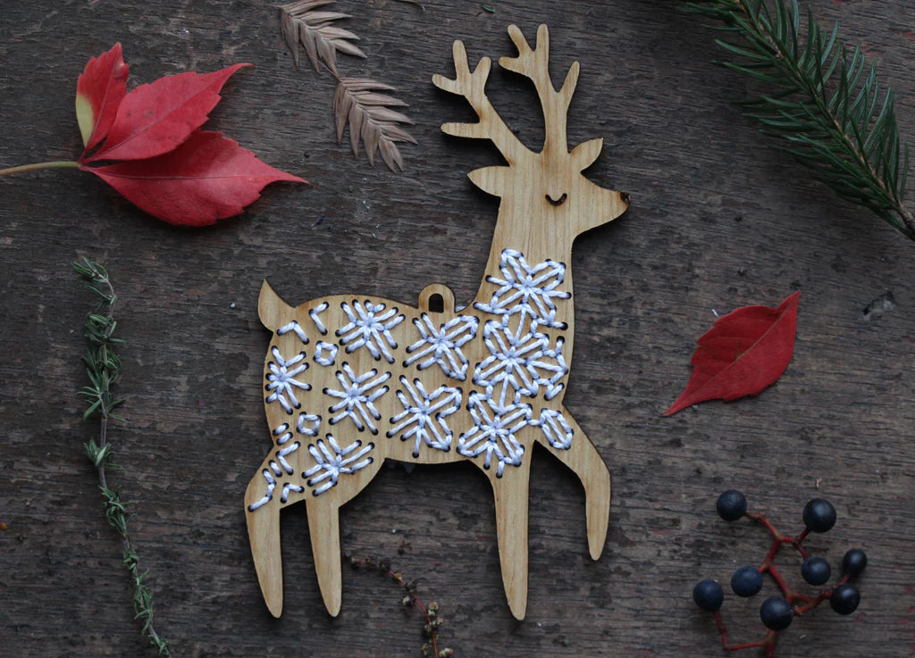 Kiriki D.I.Y Stitched Wood and White Ornament Kit