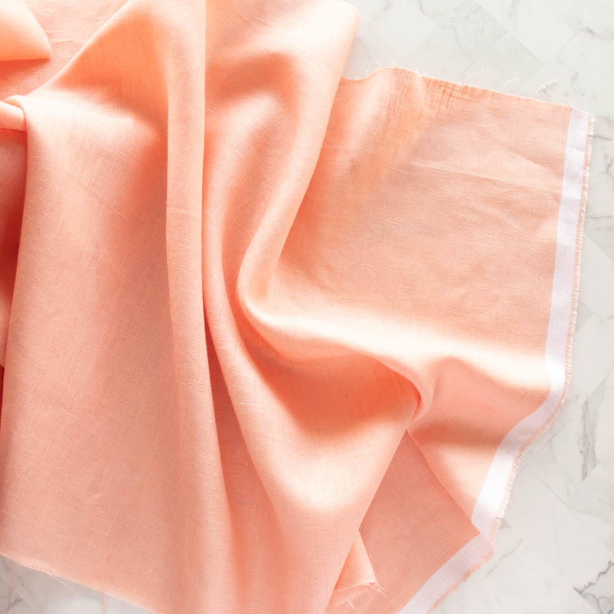 Remnant 10924e, Birch Organic Linen, Blush, 2 y bolt end cut