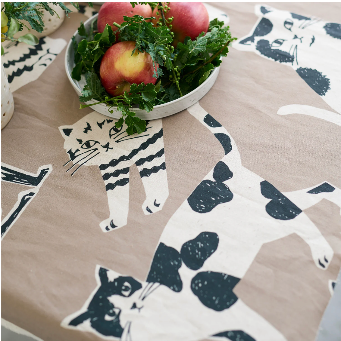 Echino Nekonoe CAT CAT Cotton-Linen Canvas, 1/4 yard