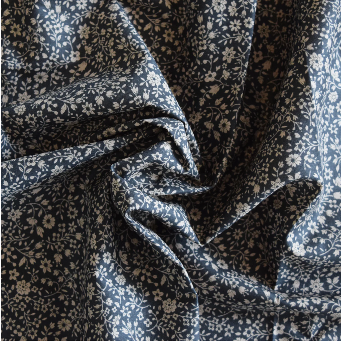 Kokka Flownny Petit Flowers, Japanese Cotton, Navy, 1/4 yard