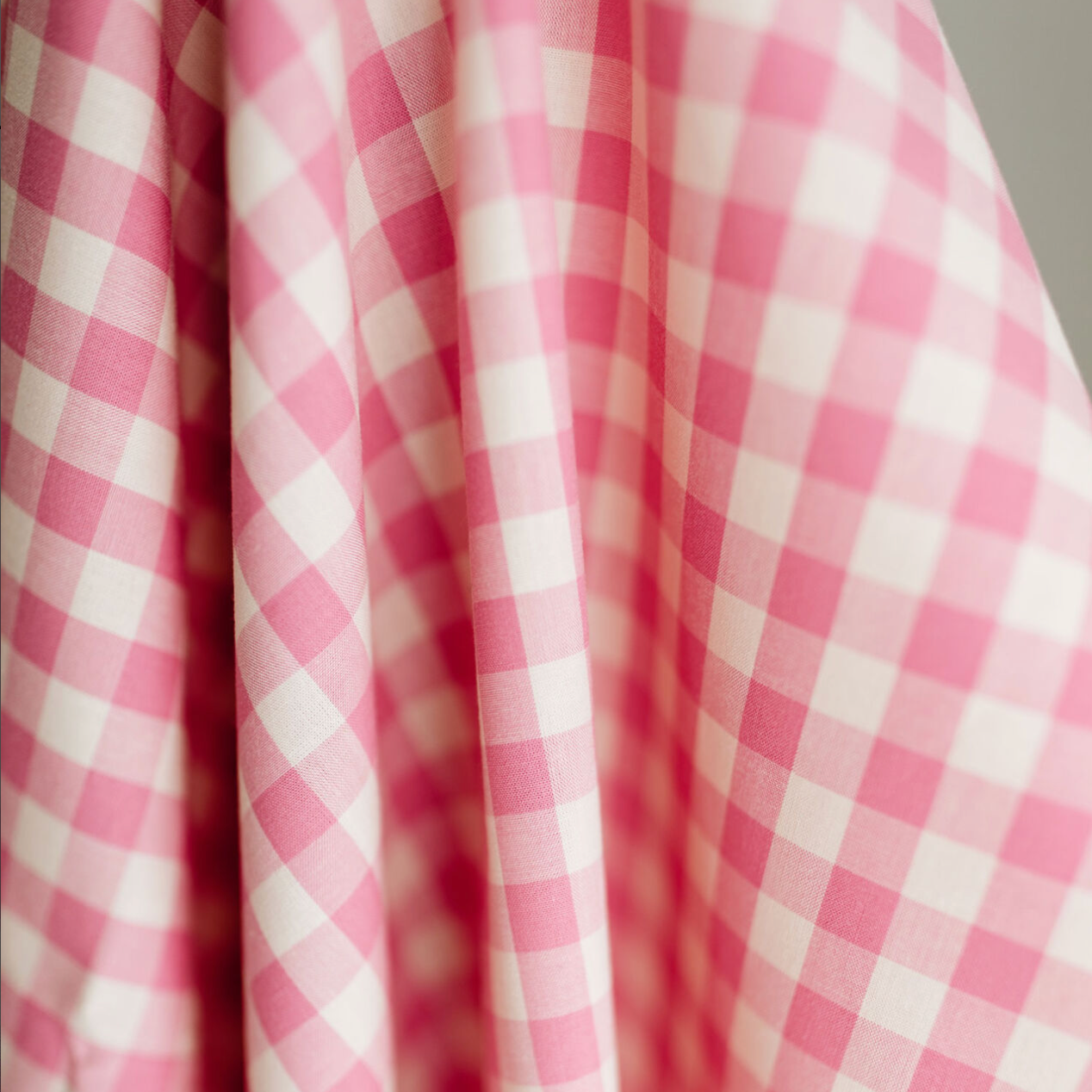 Picnic Wovens, Gingham: Bubblegum or Licorice, 1/4 yard – Lakes