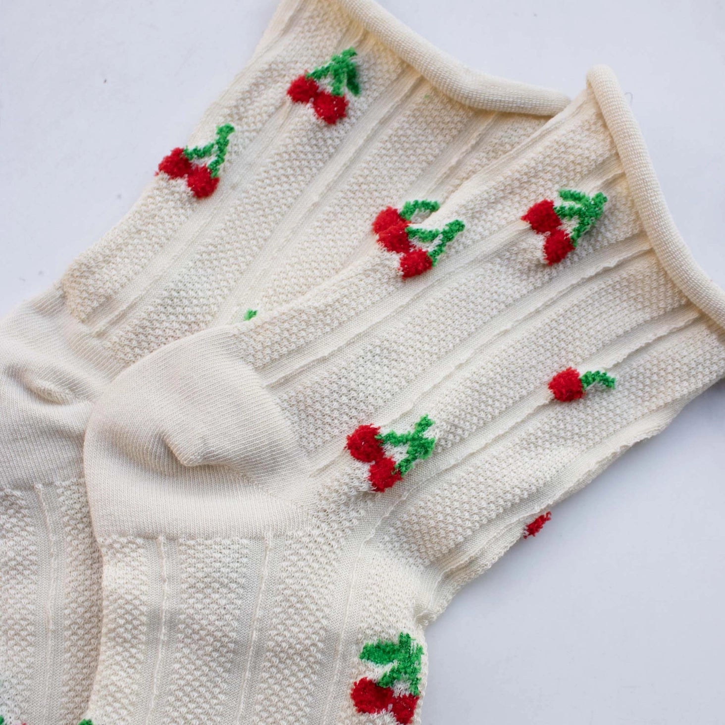 Vintage Cherry Socks, Oatmeal/Cherry
