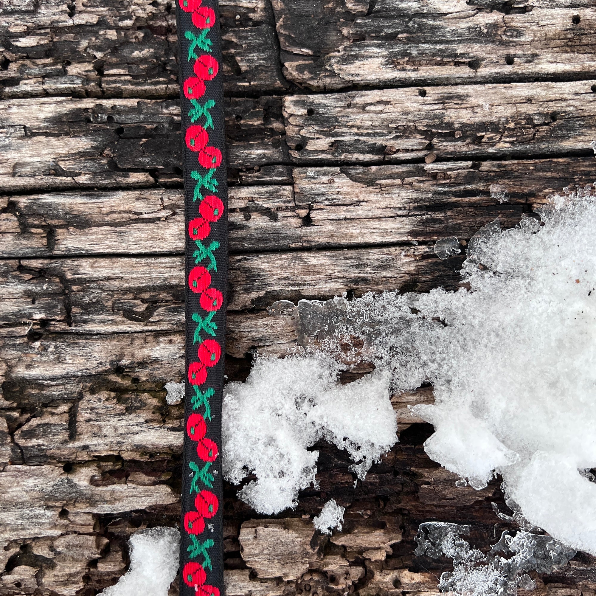 Vintage Jacquard Alpine Floral Trim, 1/2 yard, multiple colorways