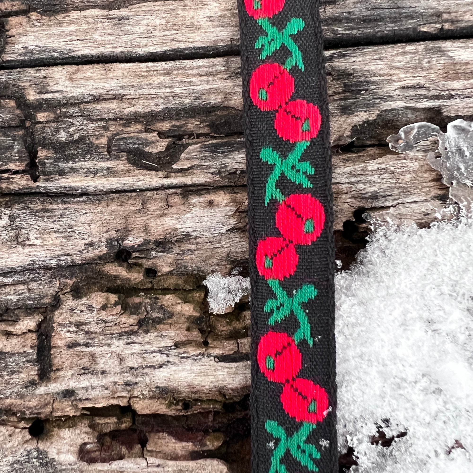 Vintage Jacquard Alpine Floral Trim, 1/2 yard, multiple colorways