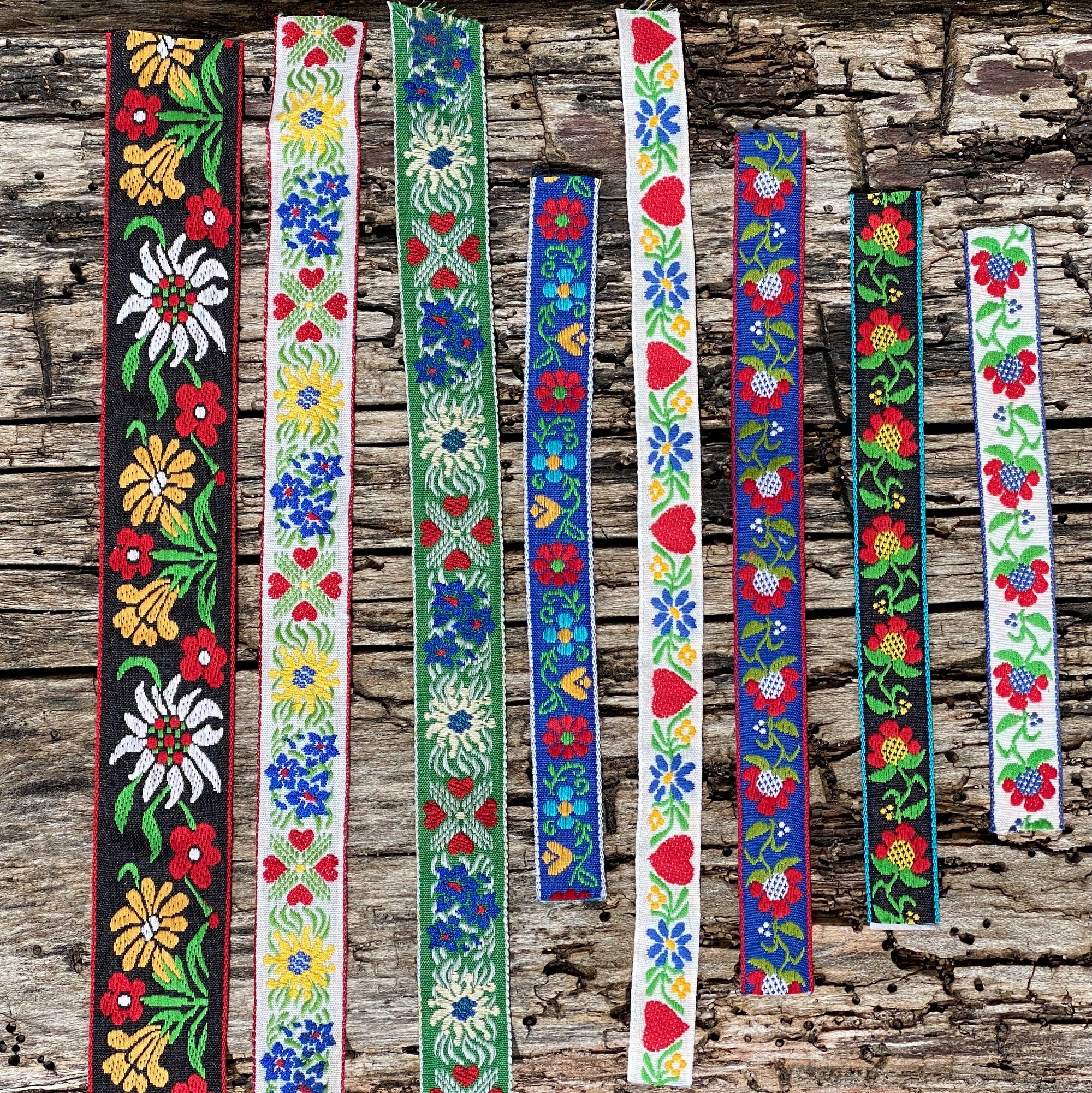 Vintage Jacquard Alpine Floral Trim, 1/2 yard, multiple colorways