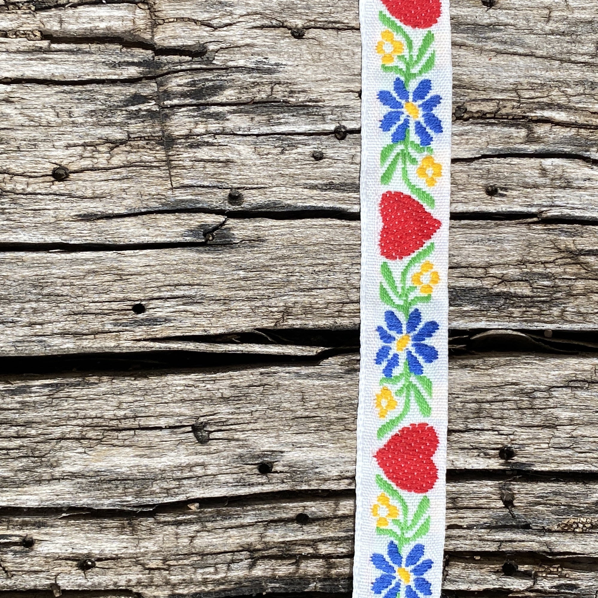 Vintage Jacquard Alpine Floral Trim, 1/2 yard, multiple colorways