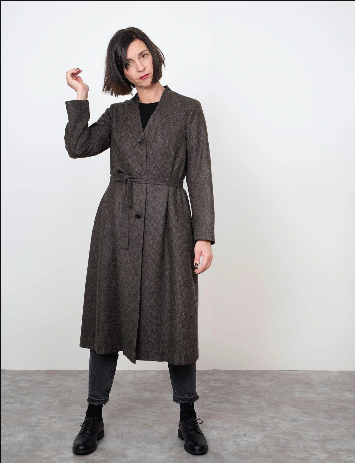 Assembly Line, V Neck Coat Sewing Pattern, Sweden, 2 size ranges