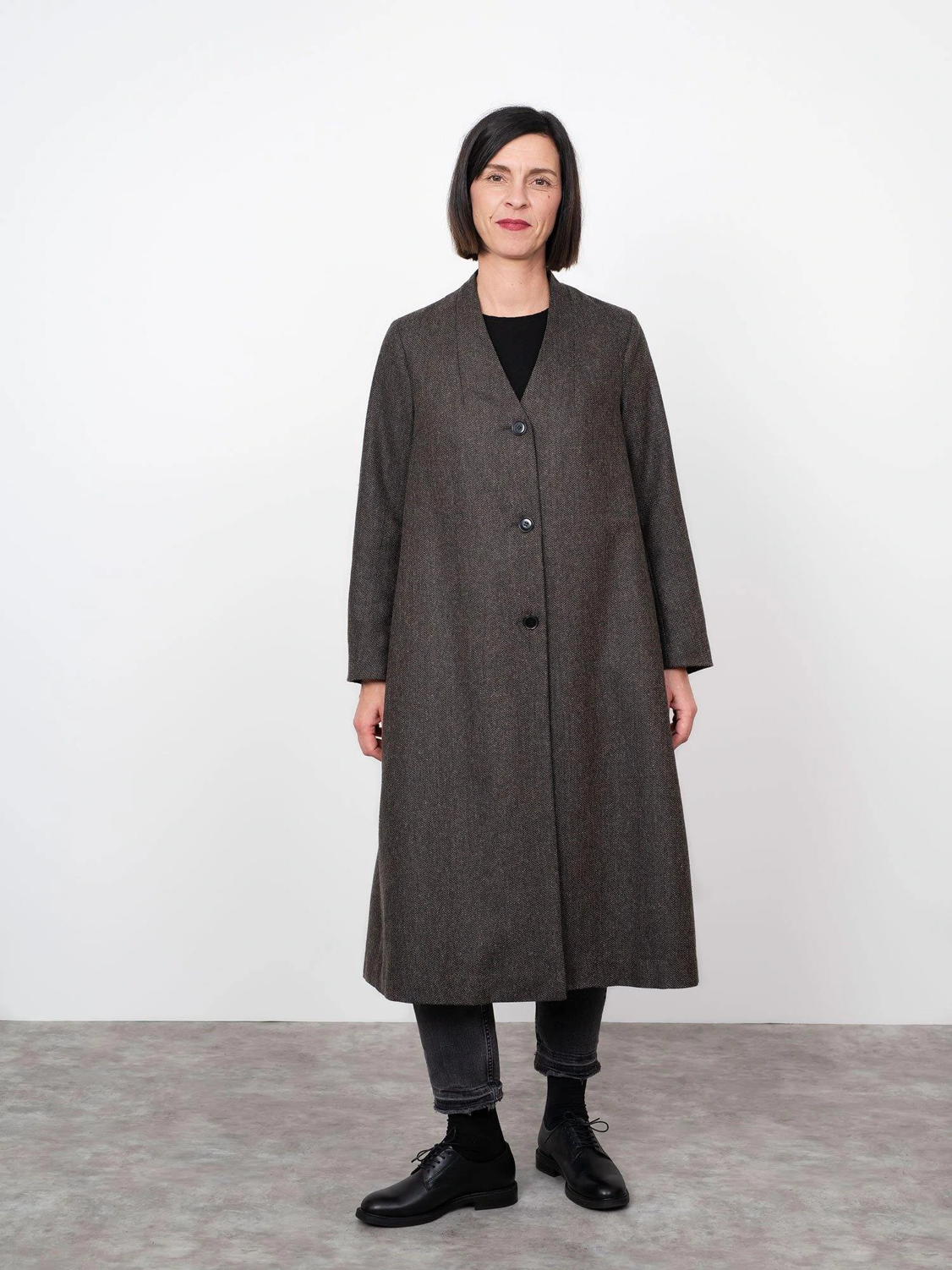 Assembly Line, V Neck Coat Sewing Pattern, Sweden, 2 size ranges