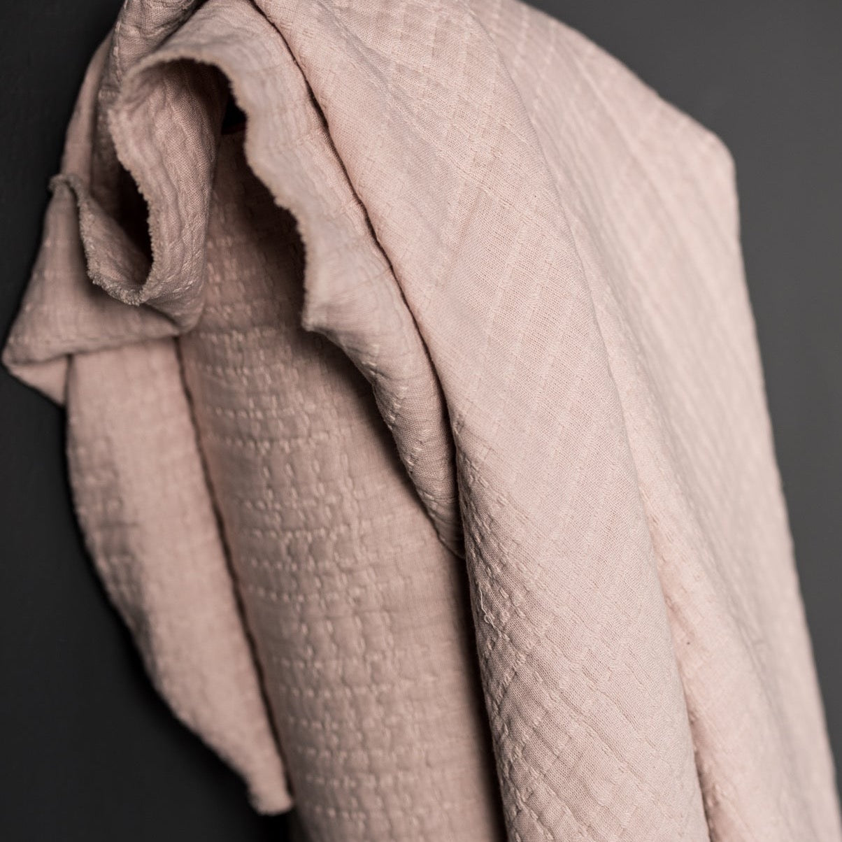 Merchant & Mills, Soft Stitch Peony Jacquard Cotton, 1/4 yard