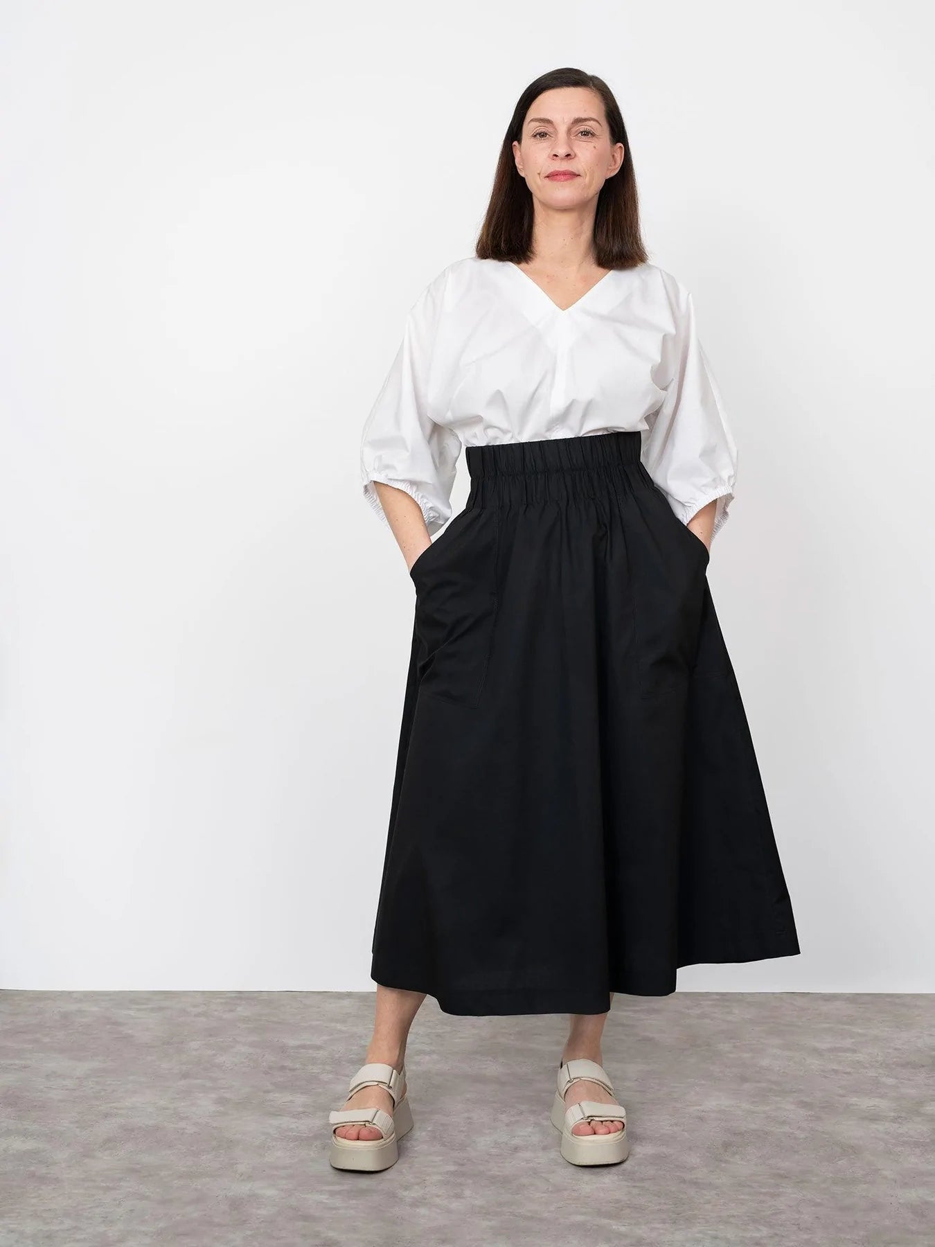 Assembly Line, V-Neck Cuff Top Pattern, Sweden, two size ranges