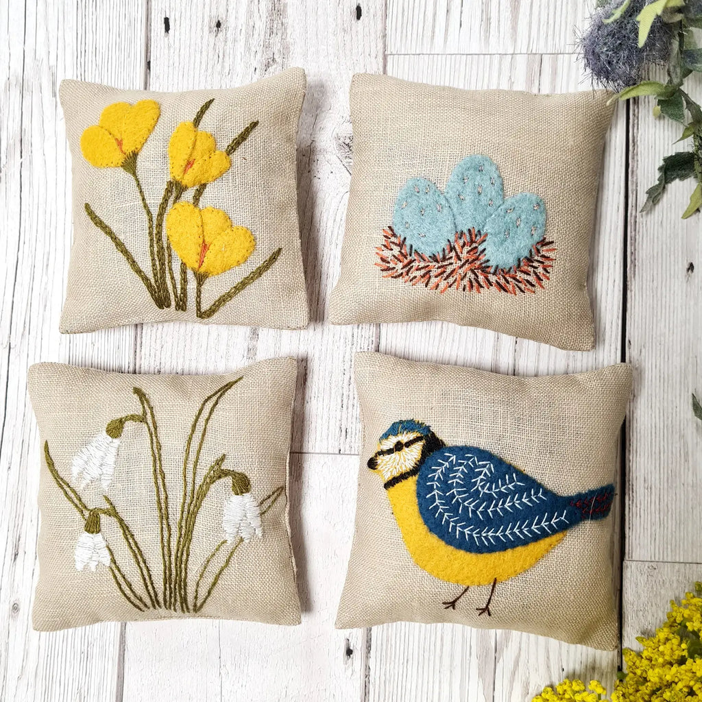 Corinne Lapierre, Linen Lavender Bags Embroidery Kit - Spring Garden