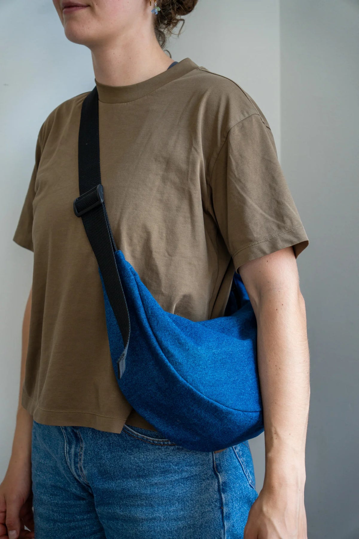 Class: The Crosstown Crescent Bag (GracoMakes) with Evan, Thursdays October 22 &amp; 29, 5:30-8:30PM (2 sessions)