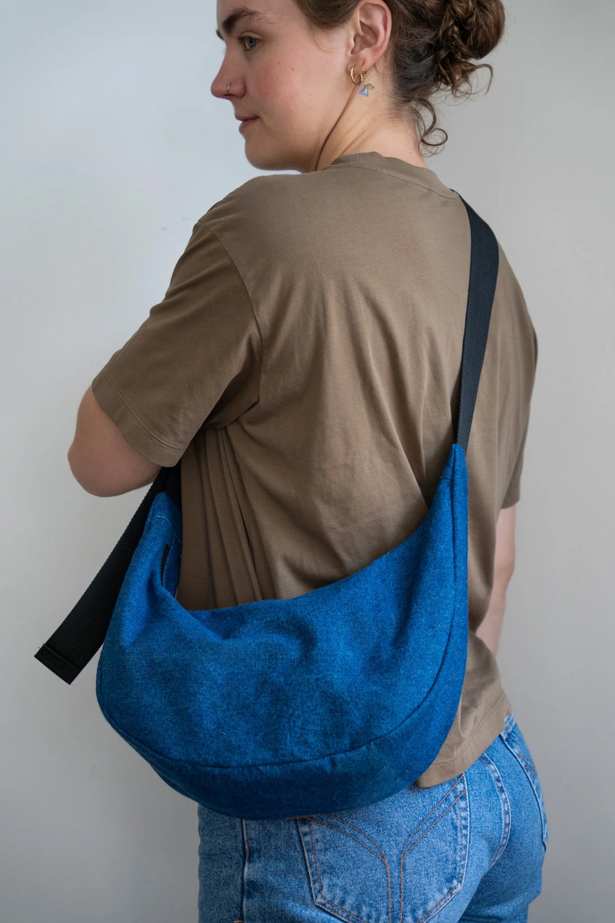 Class: The Crosstown Crescent Bag (GracoMakes) with Evan, Thursdays October 22 &amp; 29, 5:30-8:30PM (2 sessions)