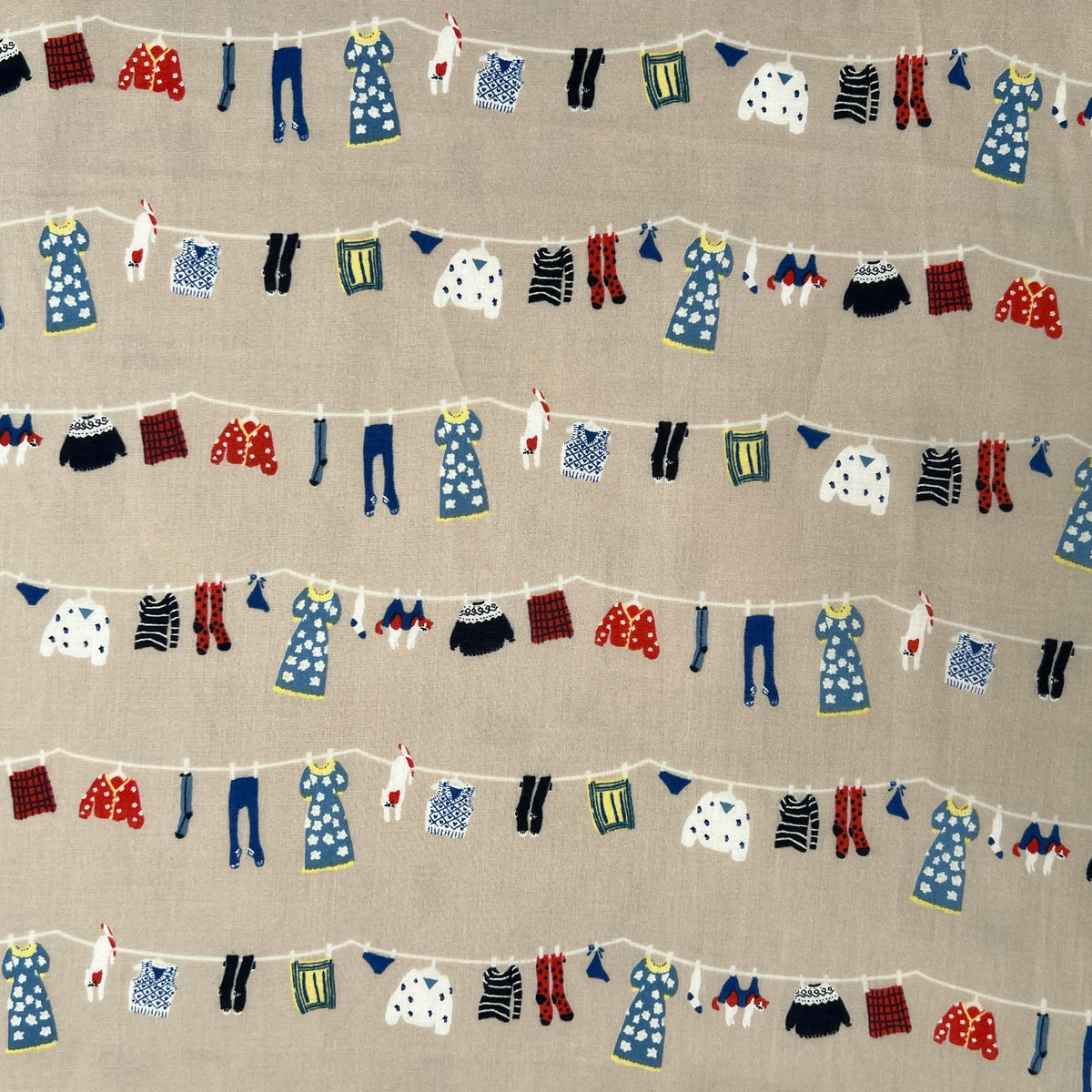 Hokkoh OSKikka, Clothesline, Ecru, 1/4 yard