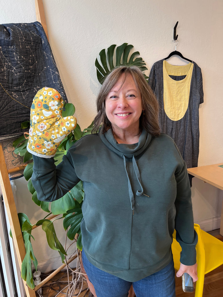 Class: Machine Sewing 101: Sew a Quilted Oven Mitten (Beginner Friendly), Saturday May 4, 9-12 pm