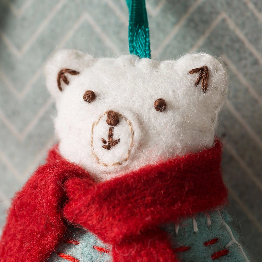 Corinne Lapierre,  Felt Craft Kit - Polar Bear