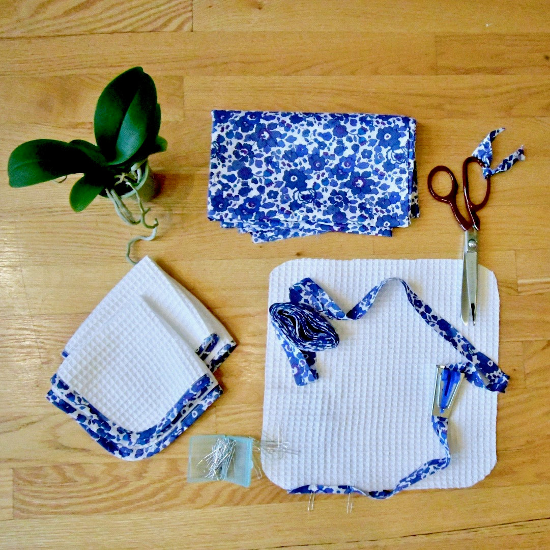 Liberty trimmed washcloths: Make and apply bias binding - Lakes Makerie - Minneapolis, MN